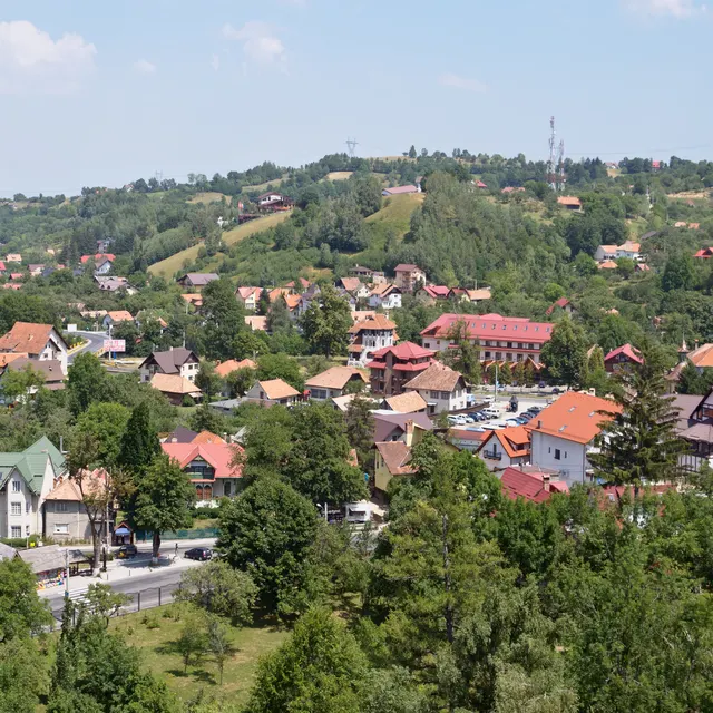 Деревня Бран, вид с крепостных стен замка